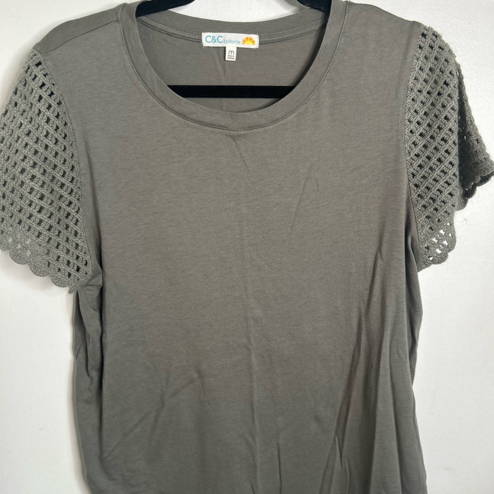 C&C California Gray Crochet Sleeve Top